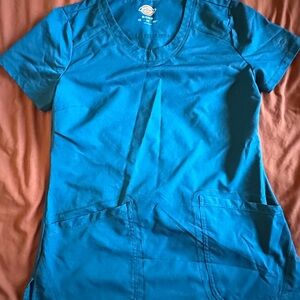 Dickies Teal V-Neck Scrub Top with Patch Pockets, S, Uniform